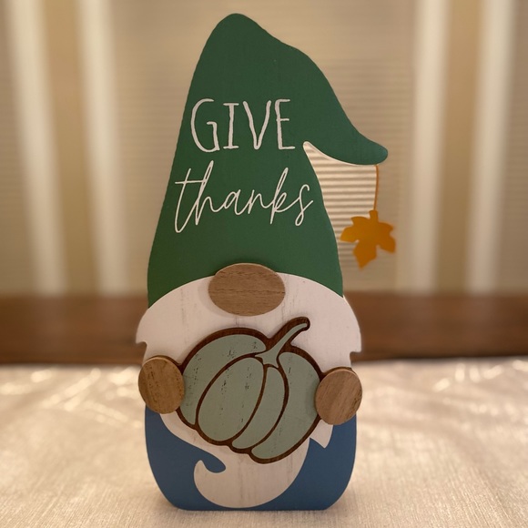 Trick or Treat Gnome & Give Thanks Gnome Signs - Picture 9 of 16